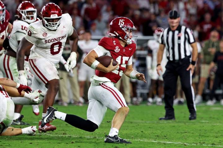 Deadspin | After loss, No. 10 Alabama eager to keep it 'simple' vs. Eastern Illinois