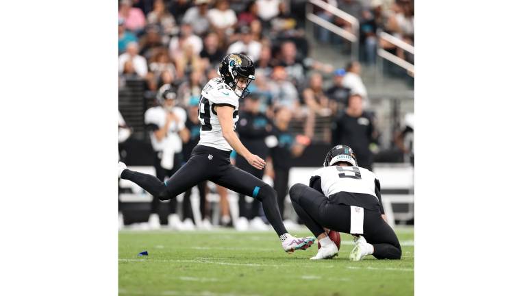 Cam Little rompe récord: gol de campo de 68 yardas, el más largo en la historia de la NFL