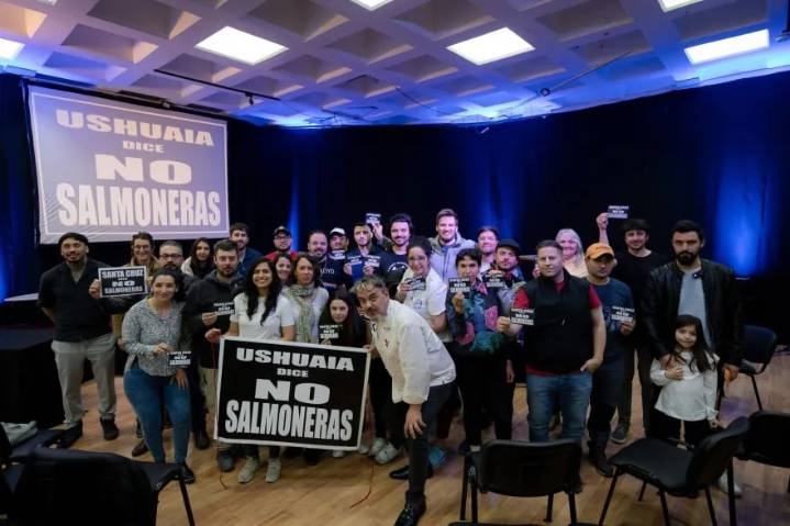 Cocineros y pescadores convocan a un encuentro gastronómico contra las salmoneras