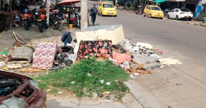 Resuelto el problema de escombros en la calle 28, pero el riesgo de la quebrada El Sillón persiste