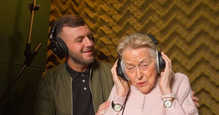 Carer who went viral after duo with adorable dementia patient in hopes for Christmas number one