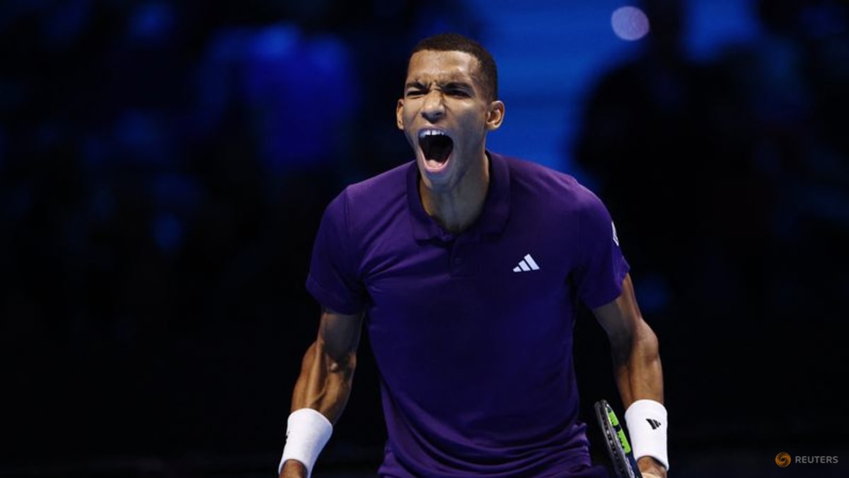 Auger-Aliassime off the mark at ATP Finals with battling win over Shelton