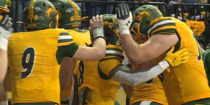 Still unbeaten: No. 1 NDSU rolls over Northern Iowa 48