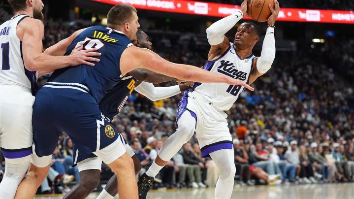 Jokic scores season-high 34 points to lead the Nuggets past the Kings, 130