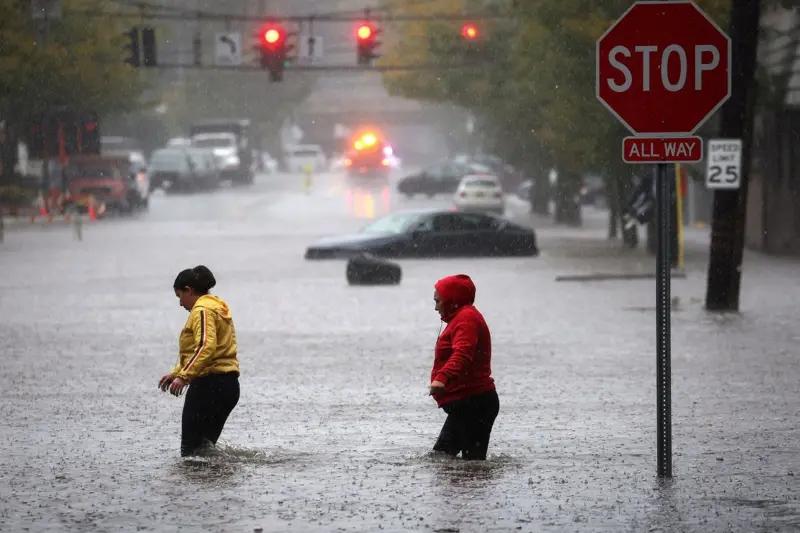 Nueva York bajo el agua: lluvias récord paralizan la ciudad y dejan al menos dos ...