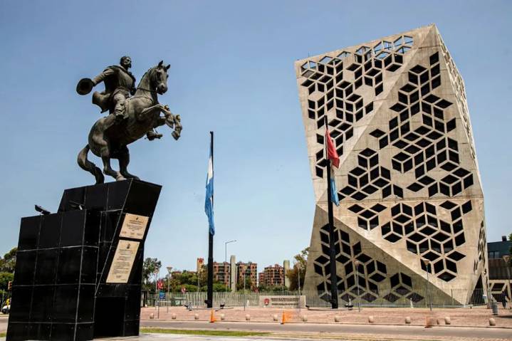 Administración Pública Provincial: este viernes cobran jubilados provinciales e inicia el pago de los activos