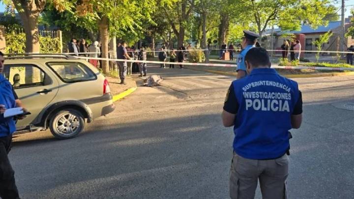 Mataron de una puñalada por la espalda a un hombre y fue detenido el presunto homicida