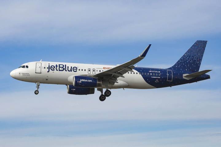 6,000 Planes Grounded for Software Update After Aircraft Lost Altitude Mid