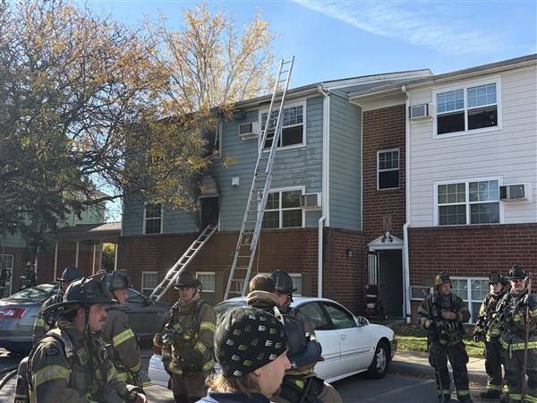 2 injured in midday West Toledo apartment fire