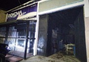 Llamas consumieron máquina de impresión de afiches de candidatos en Prisma Print (+fotos)