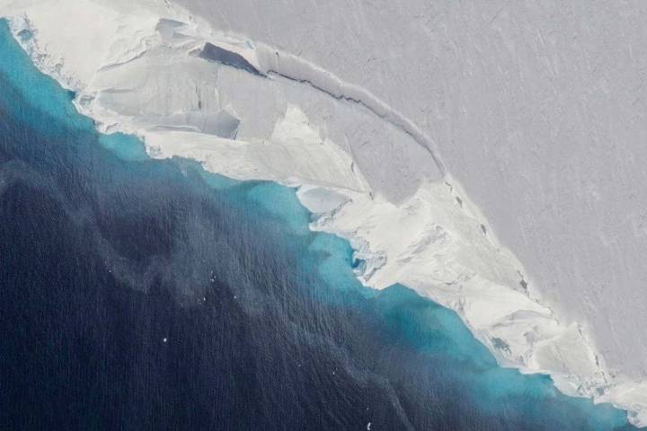 Undersea ‘storms’ are melting the ‘doomsday’ glacier’s ice shelf
