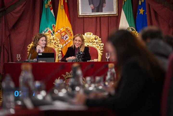 La Diputación de Cádiz pone a cero la deuda con los bancos: “Vamos a poder invertir más”