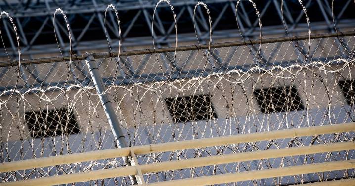 Cuatro guardias penitenciarios reciben hasta 22 años de prisión por la muerte de un recluso en Nueva York
