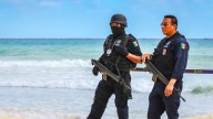 U.S. Government’s Bizarre Signs Put Up On Mexico Beaches Leave Beachgoers Scratching Their Heads