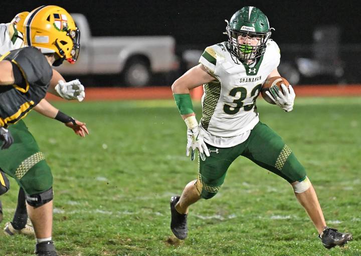 FOOTBALL: Bishop Shanahan claims 4A district title behind 481 rushing yards, five takeaways in 42