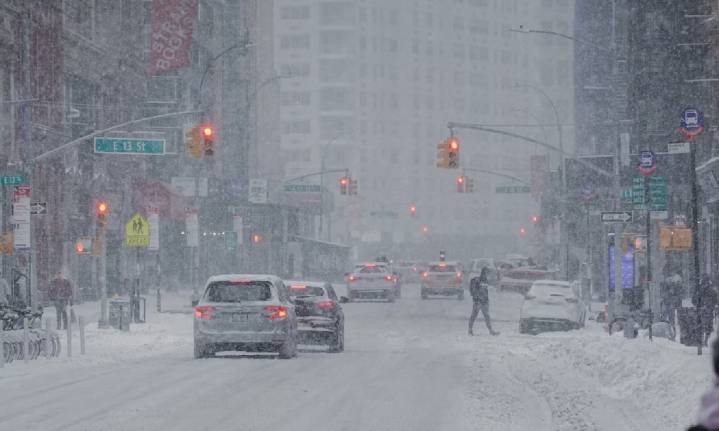 Pronostican fuertes nevadas y chubascos para los días de Navidad en Estados Unidos: en estos lugares habrá buen tiempo y cielos soleados