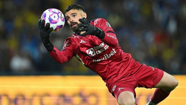 Chivas y Cruz Azul, sin goles en la ida: Los Rojiblancos, se toparon con la gran actuación del portero Angres Gudiño