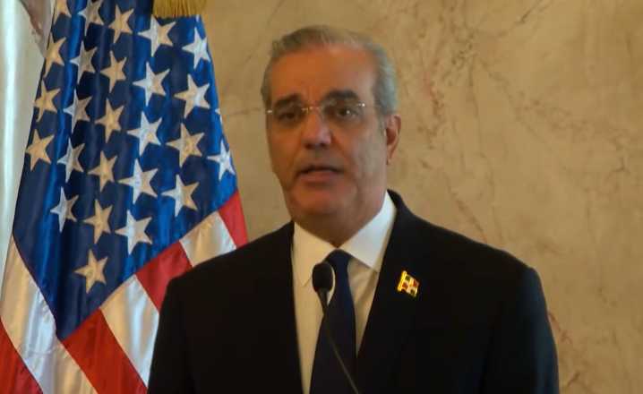 República Dominicana concede permiso a EE.UU. para utilizar sus aeropuertos en operaciones contra cárteles de la droga.