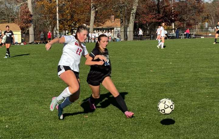 Lockdown defense powers Longmeadow girls soccer past North Quincy, into D