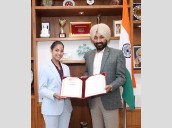 MP Satnam Sandhu honours Chandigarh’s Janvi Jindal for creating history with 11 Guinness World Records in freestyle skating Photo Source; Babushahi Bureau [ FULL VIEW ]