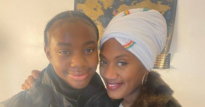 'My 11 year old girl was glued to her smartphone - online bullies said she was like poo'