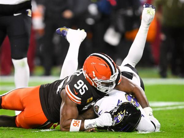 Mark Andrews' late TD lifts Ravens to 23-16 win over Browns and spoils Shedeur Sanders' NFL debut