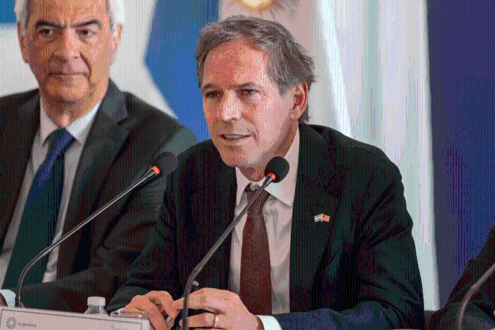 El embajador Oxenford aseguró que el acuerdo comercial con Estados Unidos está «terminado»