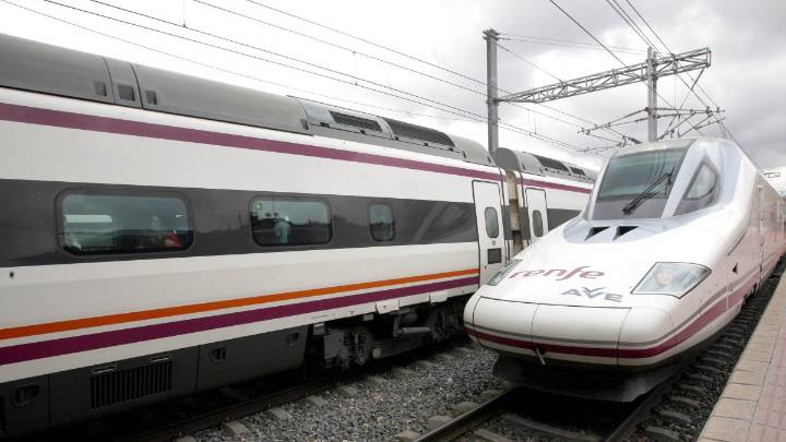 El Congreso obliga a Renfe a volver a indemnizar retrasos de 15 minutos en AVE y larga distancia