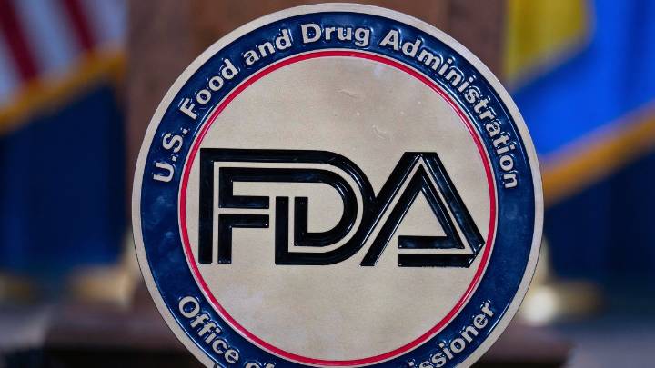 Recalled baby formula tied to two botulism cases in Illinois