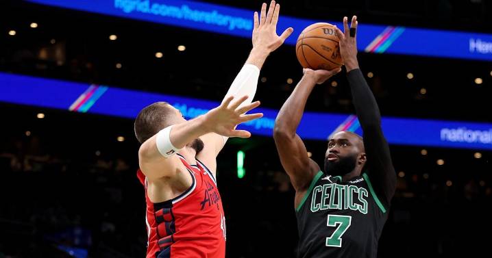 Celtics hold on to beat Clippers at TD Garden behind strong nights from Jaylen Brown, Payton Pritchard