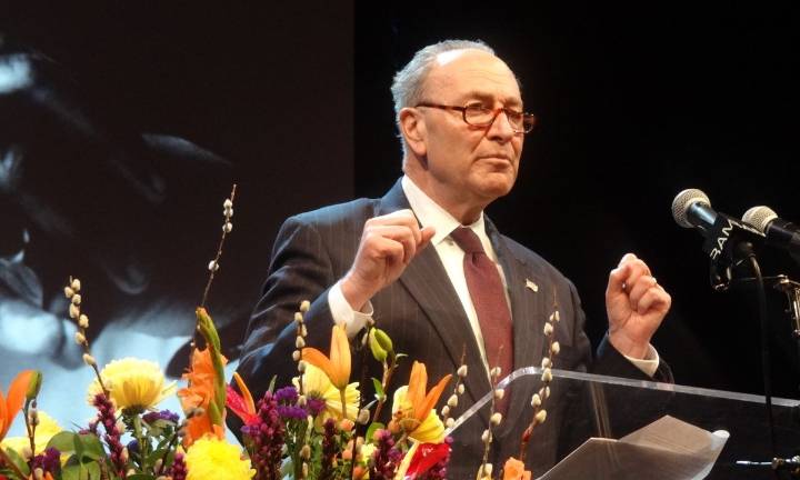 It’s Time For Chuck Schumer to Resign or Face a Primary