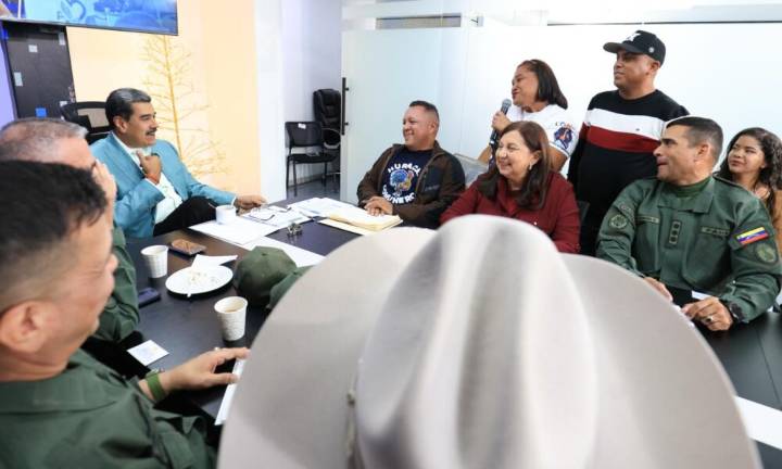 Mandatario nacional anuncia Gran Misión de protección social para funcionarios policiales