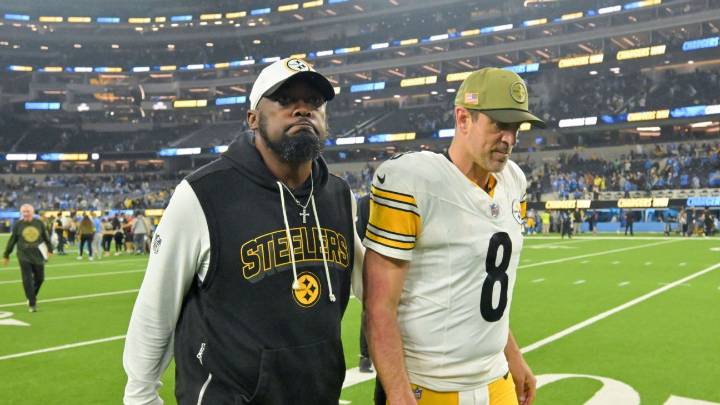 Mike Tomlin: No 'long-term concerns' about Aaron Rodgers' play