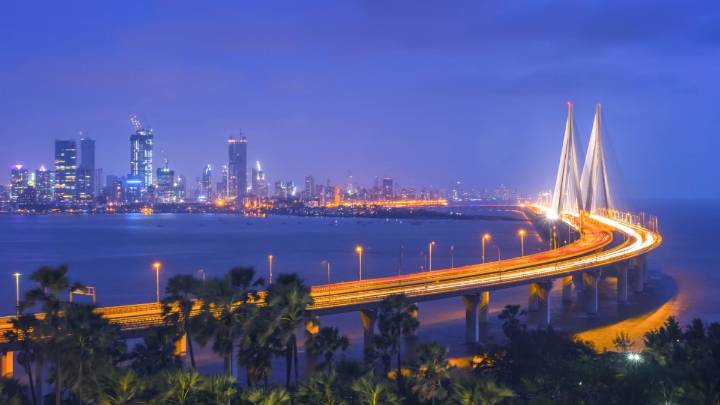 This Road In Mumbai Has Hit Rs 1 Lakh Per Sq Feet, Builders Now Buying Entire Societies