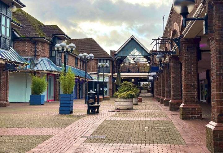 Hoardings could surround Park Mall shopping centre site in Ashford for five years as demolition approved