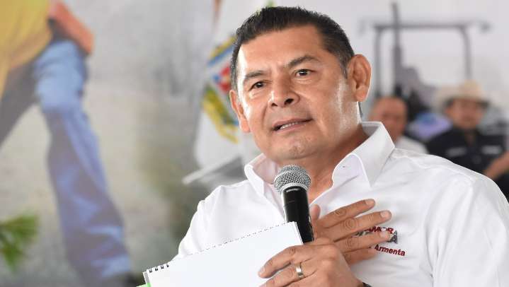 Armenta anuncia curtidora de piel para calzado en Ajalpan, Puebla