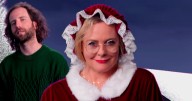 Alicia Silverstone Stars in Kyle Mooney Xmas Music Video