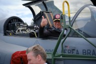 Urgirán declarar pesquisas por aviones Gripen como de "interés nacional"