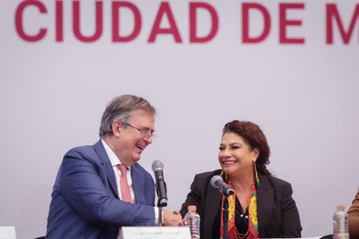 Ebrard y Brugada escuchan propuestas para revisión del TMEC