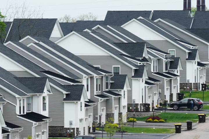 Federal agency boosts size of most single-family loans the government can guarantee to $832,750 – Winnipeg Free Press