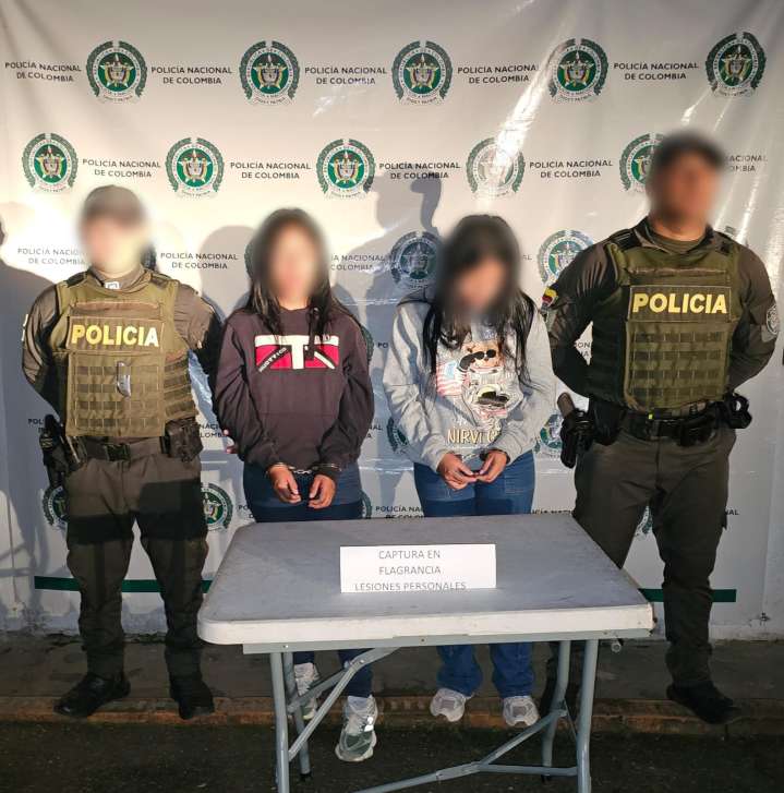 Dos mujeres fueron capturadas por riña en vía pública