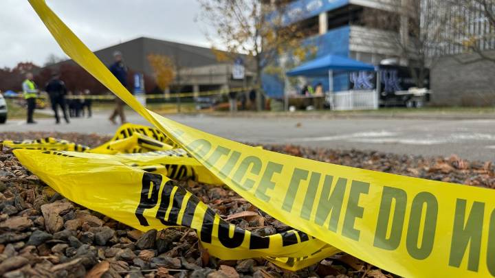 Putting their skills to the test : UK police conduct crisis training simulation