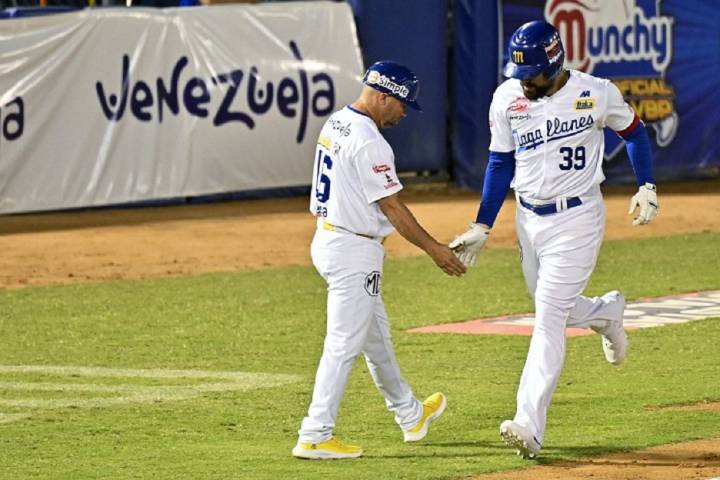 Bravos derrota a las Águilas e iguala la punta: Magallanes sigue en racha ganadora