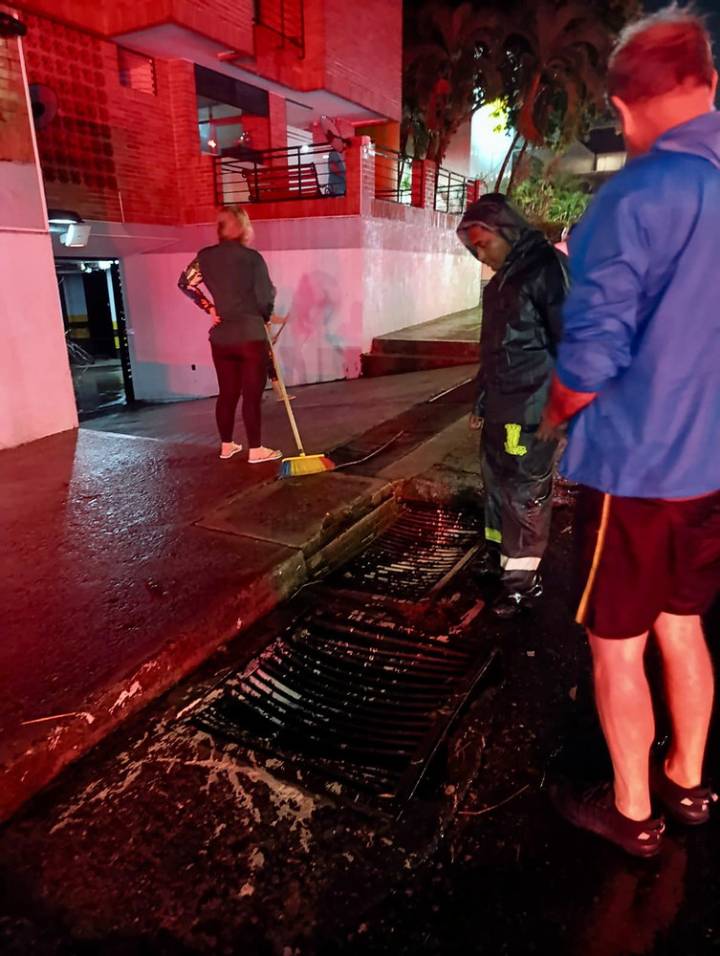 Bomberos atienden más de 12 emergencias por tormenta eléctrica en Ibagué