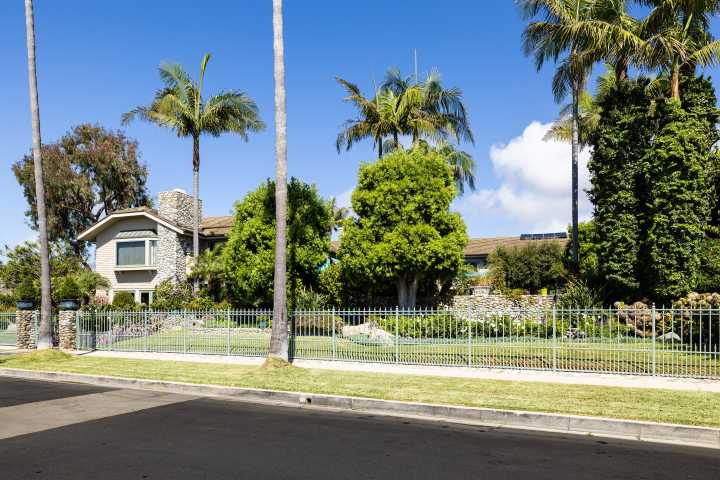 Corona del Mar Village home on a rare four-parcel corner lot nabs $20M