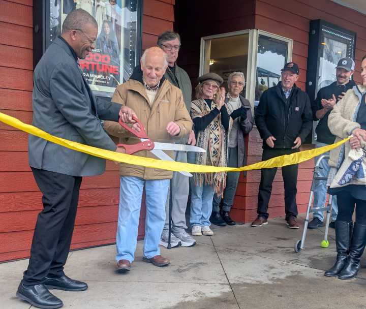 Town officially dedicates Alhadeff Park