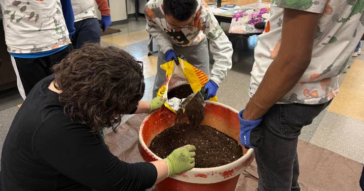 Master Gardeners help train Shorewood special needs students