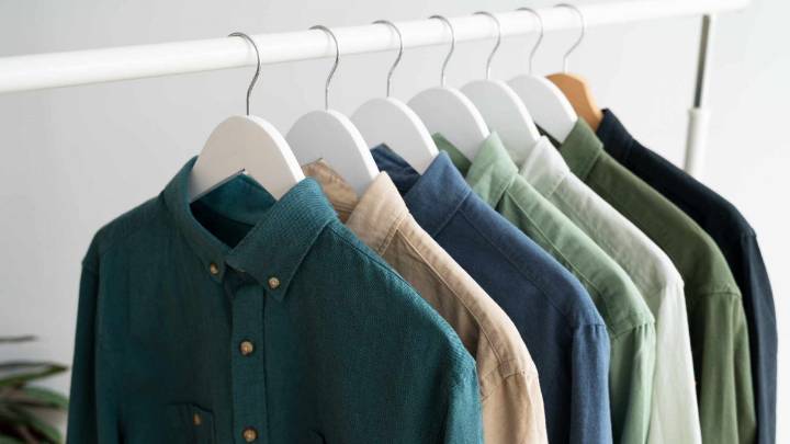 Rematan ropa de una conocida marca chilena desde $3.000: Conoce los lugares donde se rematarán las prendas