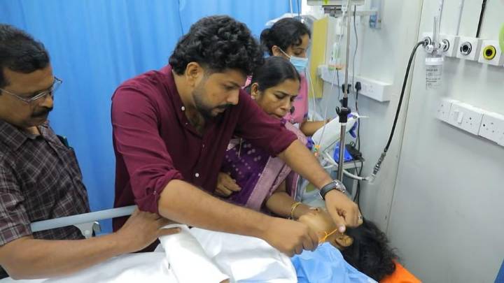 Kerala Groom Ties Knot On Hospital Bed After Bride Injured In Accident