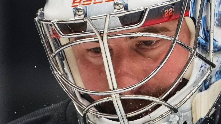 Grubauer stops all 19 shots in relief as the Kraken beat the Sharks 4